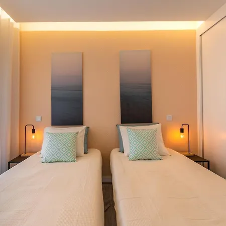 Ocean Lookout With Private Parking In The Heart Of