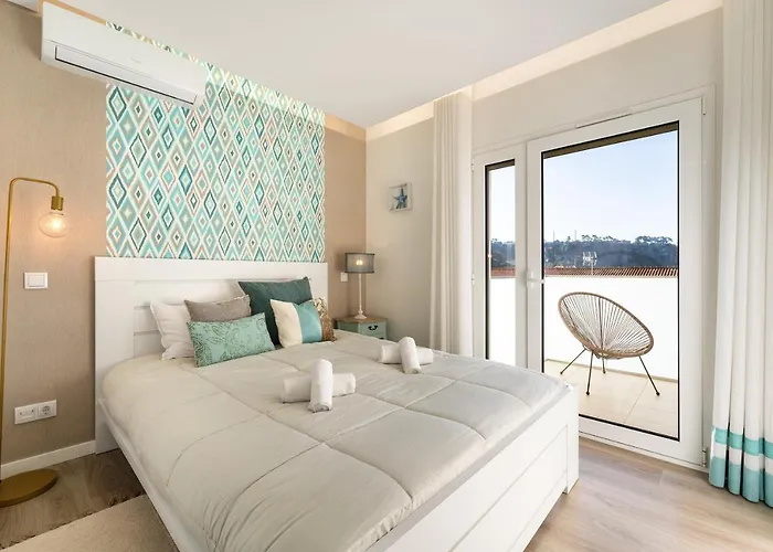 Ocean Lookout With Private Parking In The Heart Of * Nazare