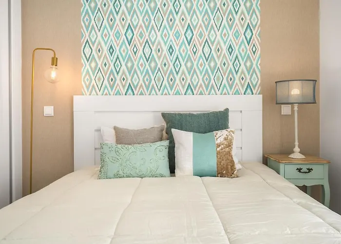 Ocean Lookout With Private Parking In The Heart Of Nazare