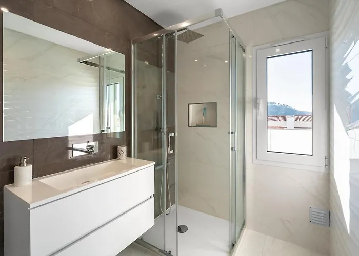 Apartment Ocean Lookout With Private Parking In The Heart Of Nazare