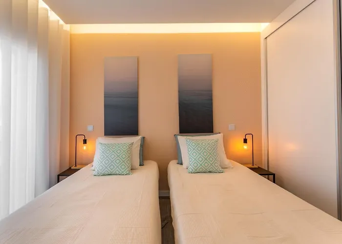 Ocean Lookout With Private Parking In The Heart Of